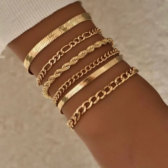 Jewelry - 6PCS HOLY CHAIN BRACELET